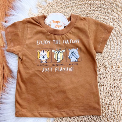 Conj. Camiseta Enjoy the Nature e Bermuda em Linho - Marrom e Areia